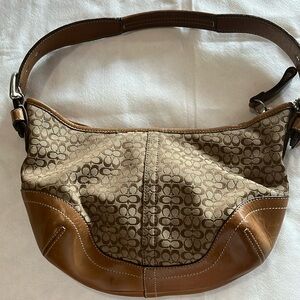 Coach  No J32-6351 Jaquard leather small brown. Pre-loved